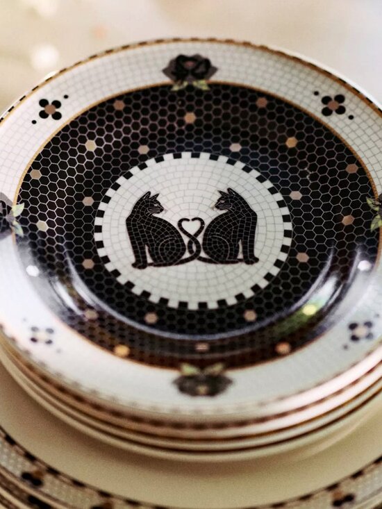 Anthropologie Other - Anthropologie Halloween Cats Dessert Plate 24k gold-decaled glazed stoneware NEW